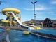 Водный игровой парк Игровое оборудование Одностеклянный открытый бассейн Большой спиральный горка для детей
