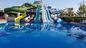 Детский аквапарк на открытом воздухе Слайд Игровая площадка Игровые аксессуары Плавательный слайд Ширина 8 м