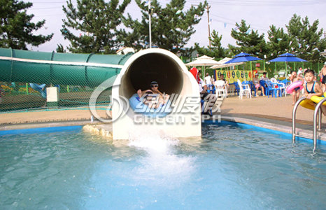 Подгонянное гигантское спиральн скольжение воды для оборудования парка брызга малышей и взрослых
