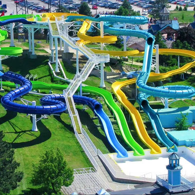 Хорошая цена. Customized Size 6-8mm Thickness Fiberglass Water Park Slide with Over 10 Years Service Life онлайн