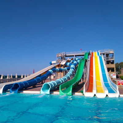 Хорошая цена. Outdoor Fiberglass Water Park Slide with 6-8mm Thickness and Customized Size for Long Service Life Over 10 Years онлайн