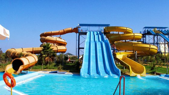 18.5 КВт мощности требуется бассейн водные горки с сильным антикоррозионным и антиржавый оцинкованный стальной материал
