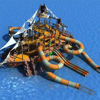 Слайд из стекловолокна в аквапарке